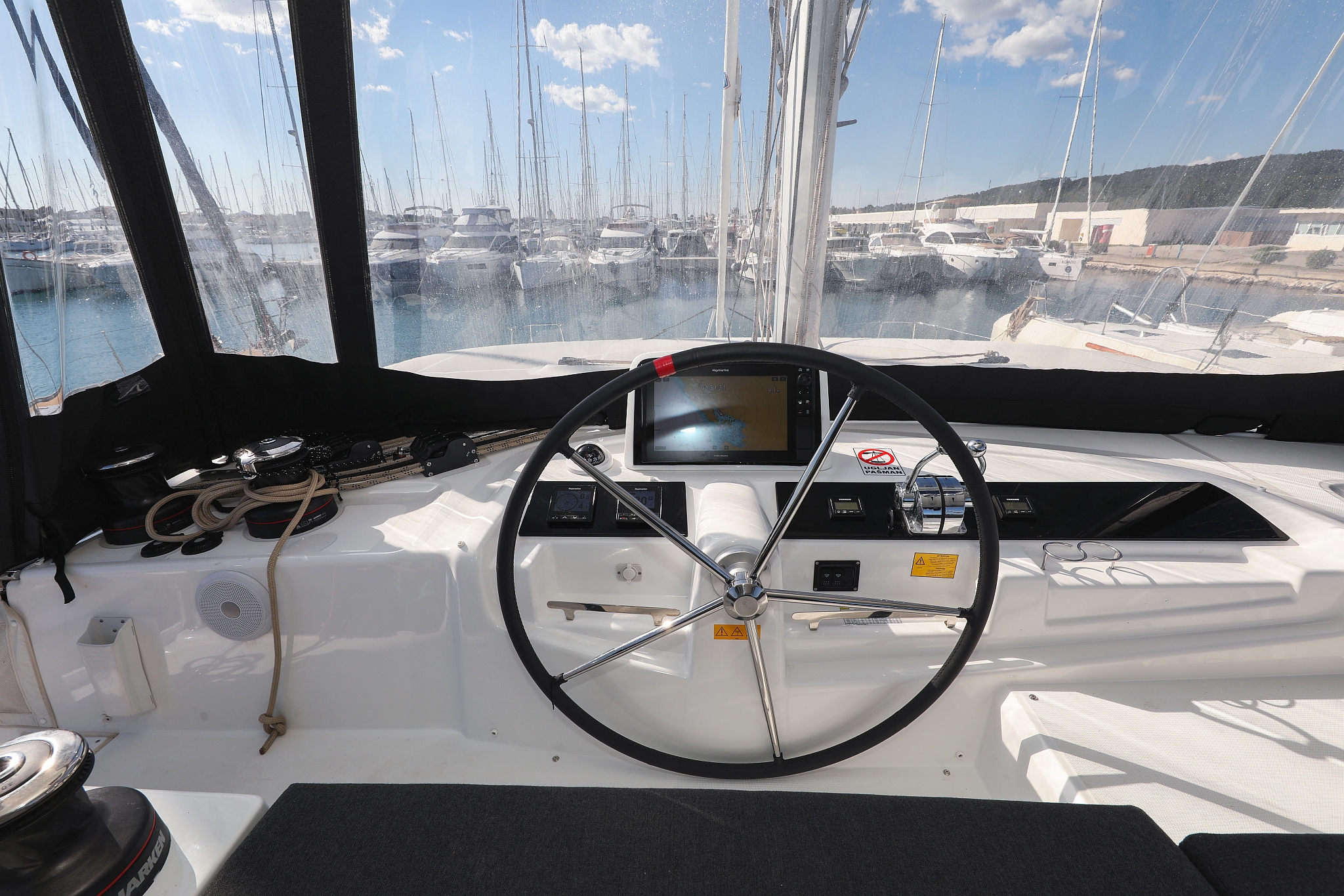 Lagoon 46 — photo 43