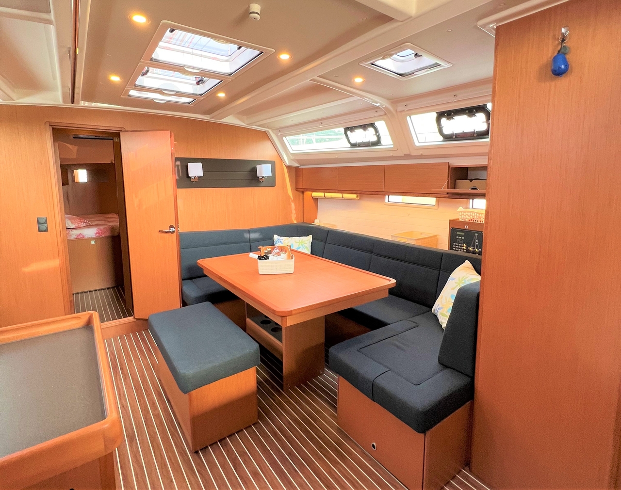 Bavaria 46 Cruiser — photo 12