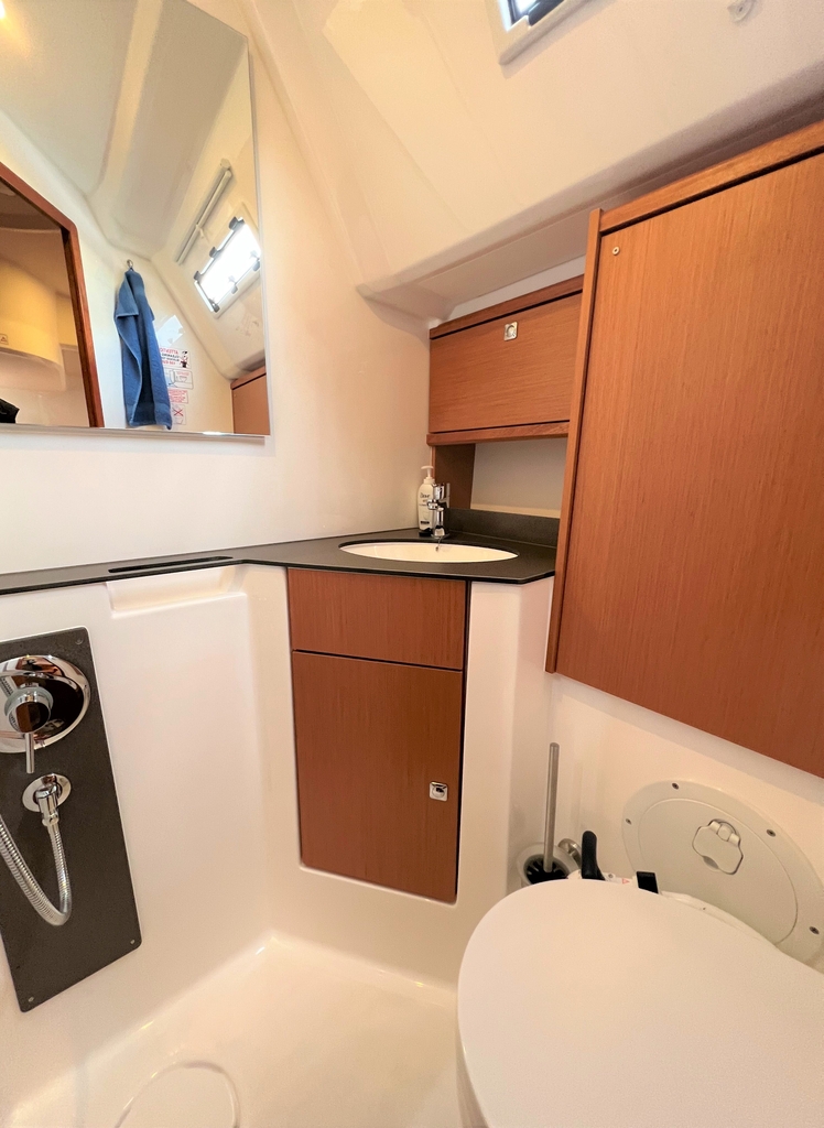 Bavaria 46 Cruiser — photo 11