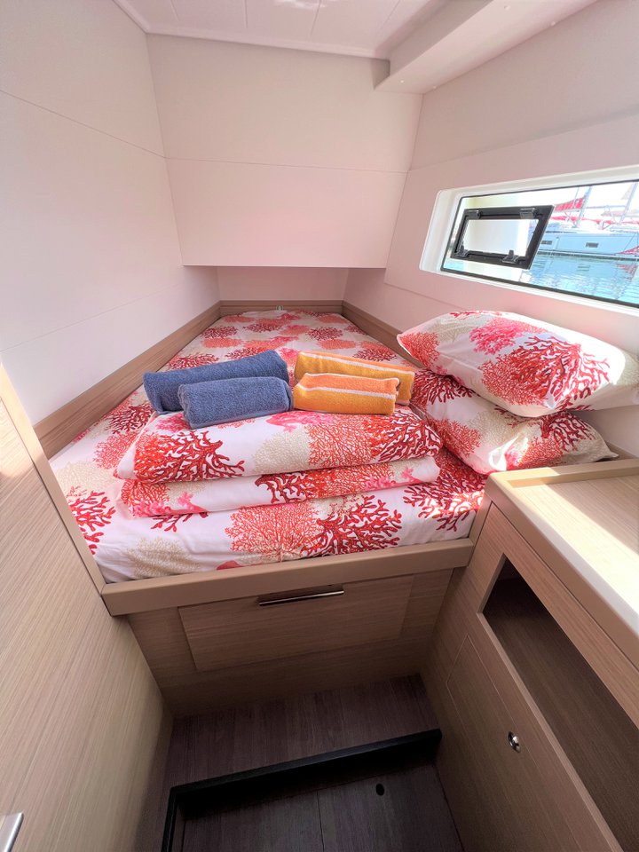 Lagoon 40 — photo 15