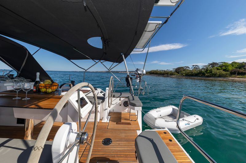 Bavaria C38 — photo 5
