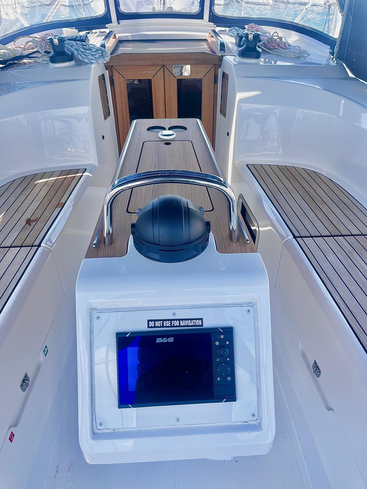 Bavaria Cruiser 34 — photo 6