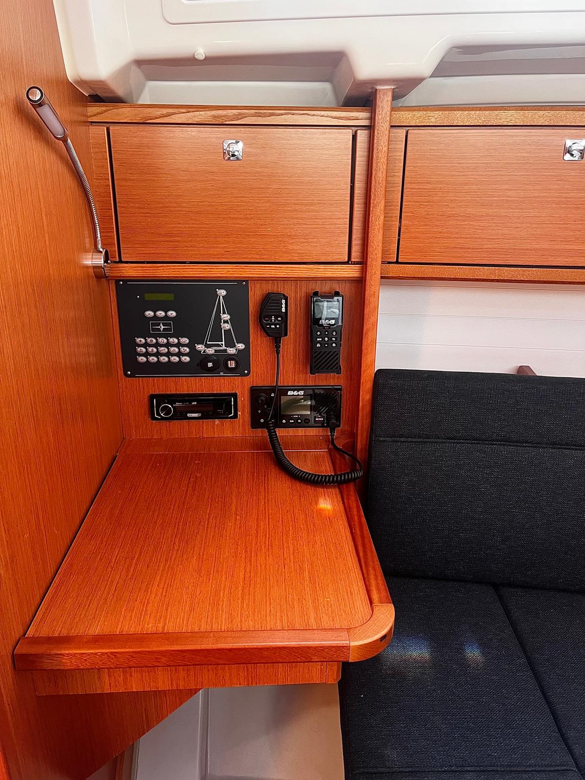Bavaria Cruiser 34 — photo 8
