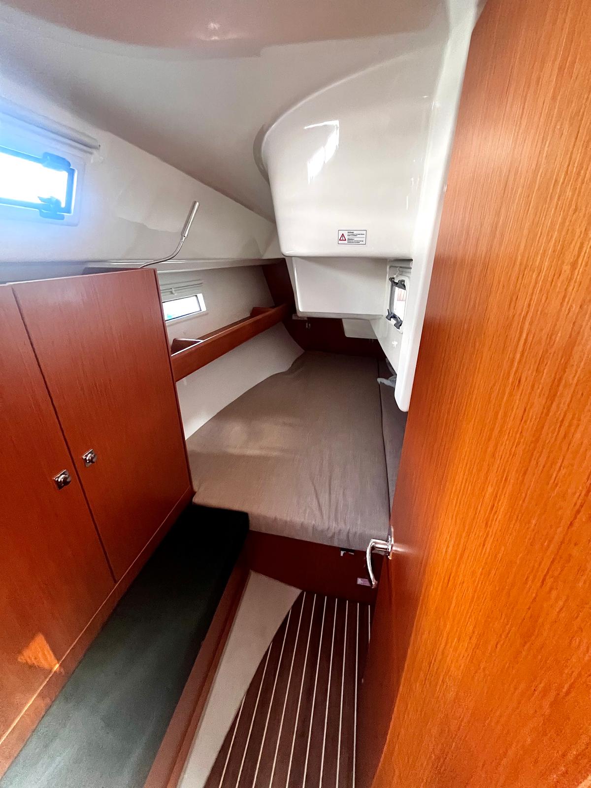 Bavaria Cruiser 34 — photo 11