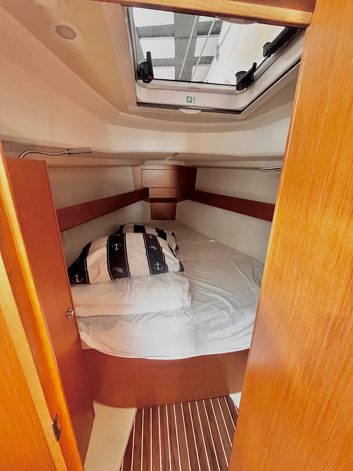 Bavaria Cruiser 34 — photo 14