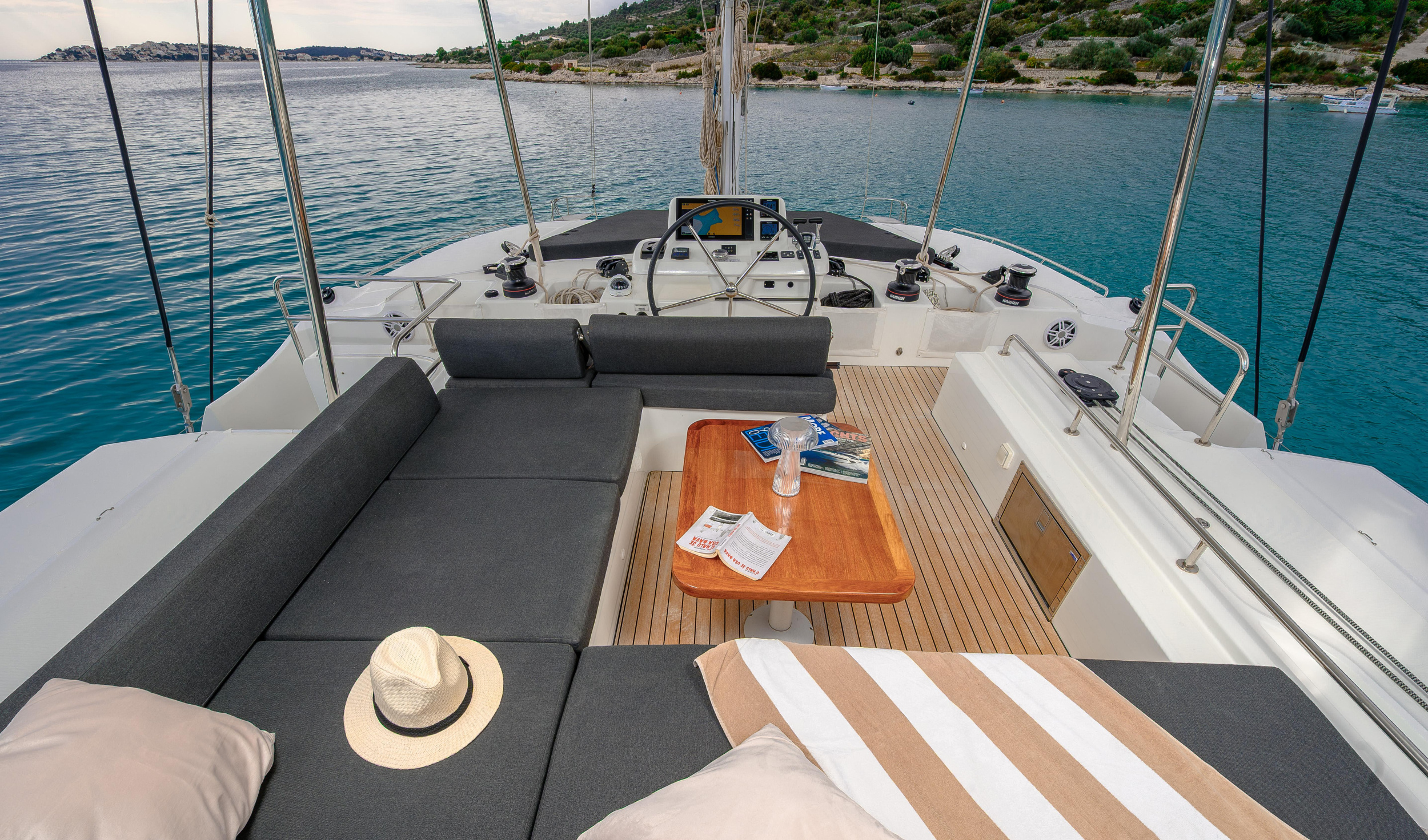 Lagoon 51 — photo 17