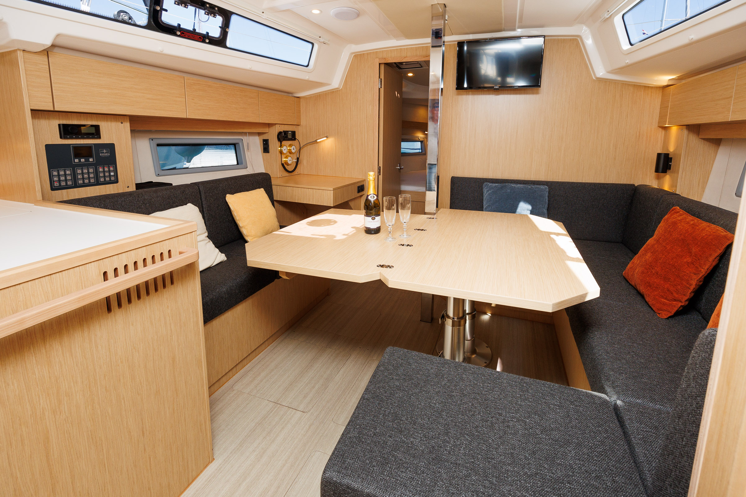 Bvaria C38 (286926 ZD) — photo 19