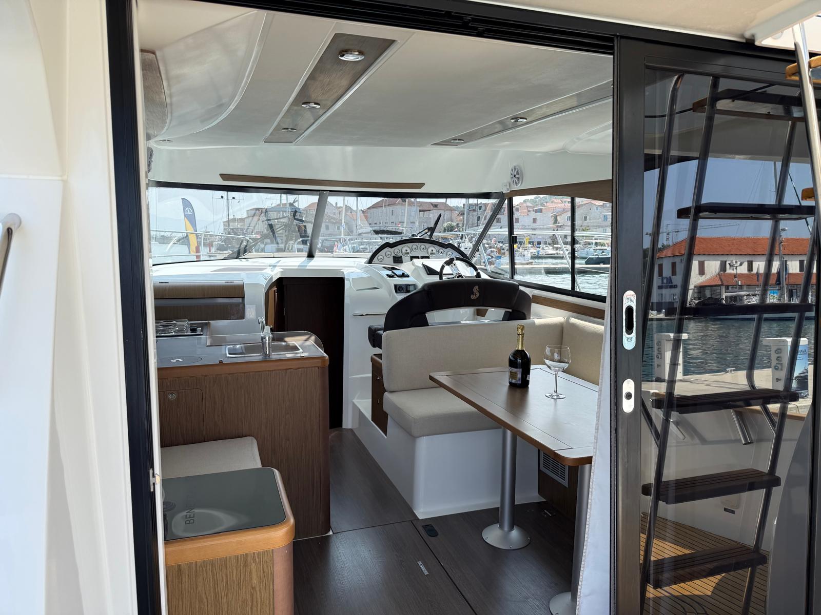 Beneteau Antares 36 — photo 11