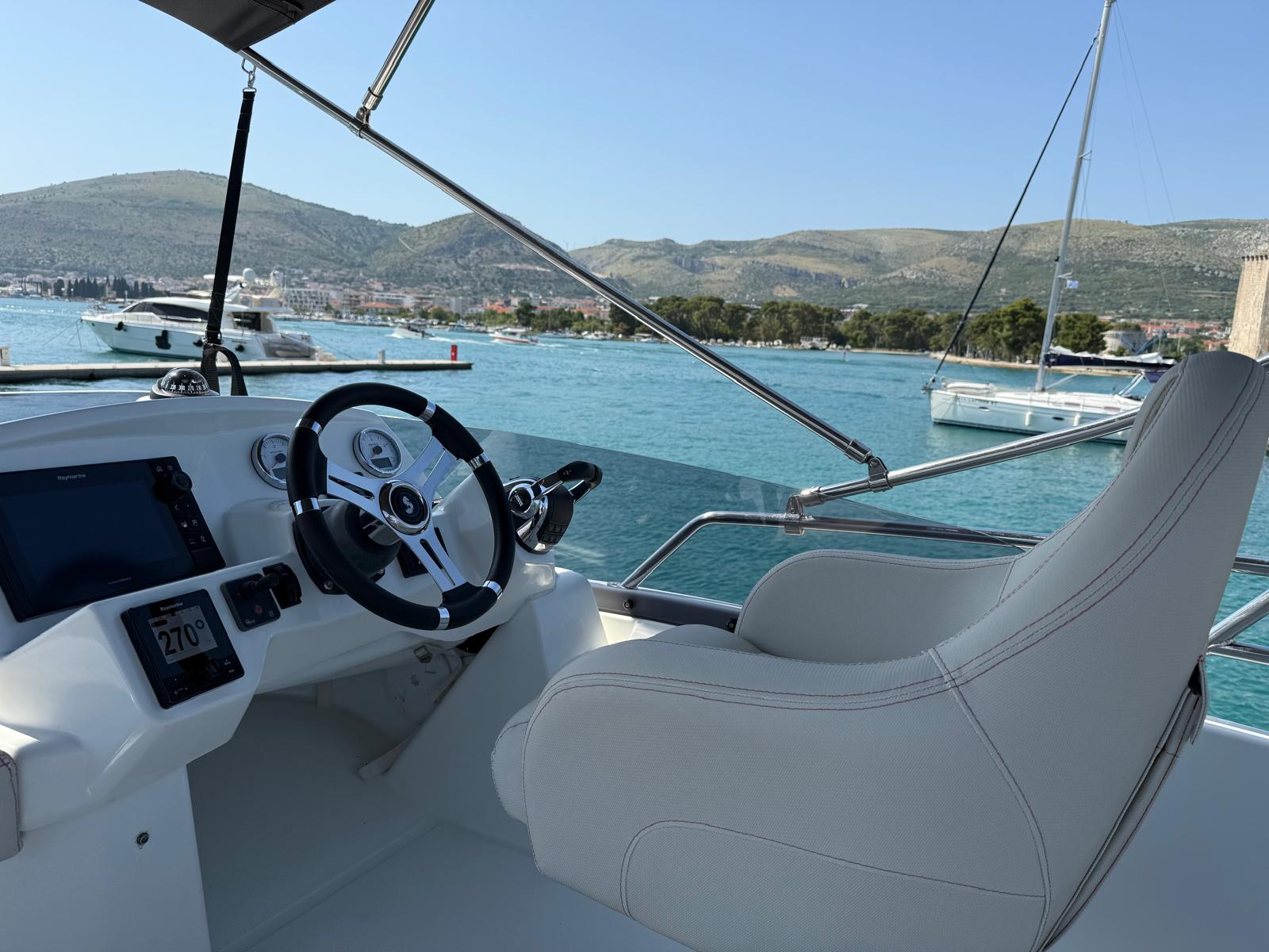 Beneteau Antares 36 — photo 21