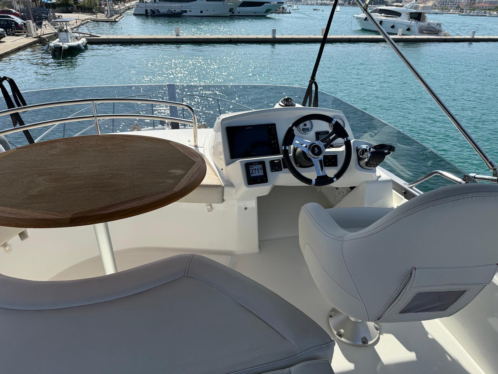 Beneteau Antares 36 — photo 31