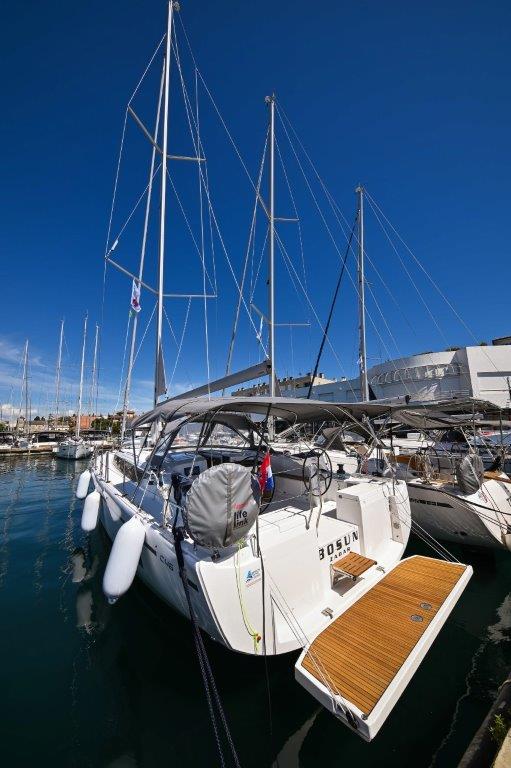 Bavaria C46 — photo 30