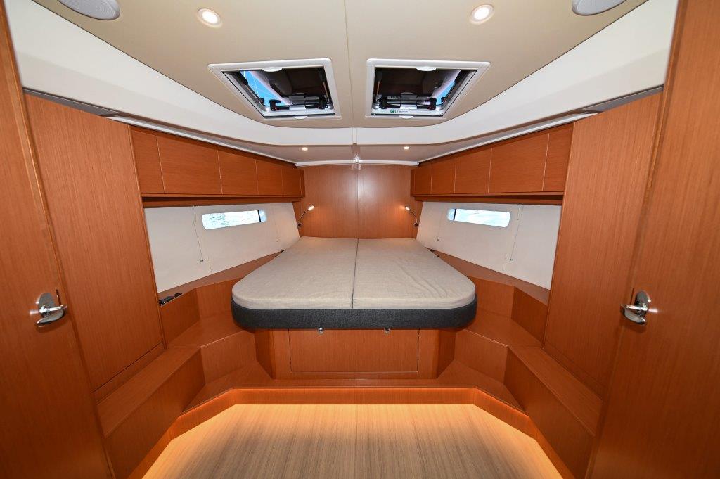 Bavaria C46 — photo 11