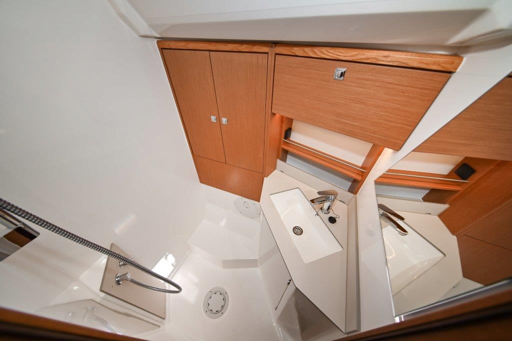 Bavaria C46 — photo 17