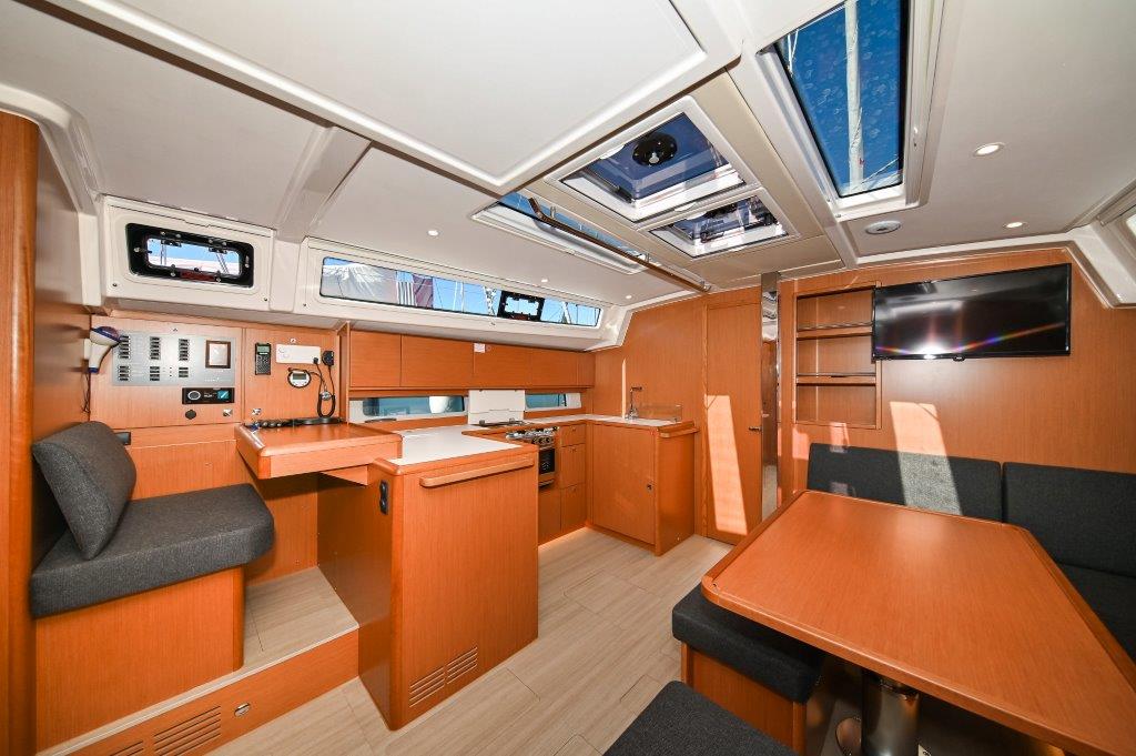 Bavaria C46 — photo 35