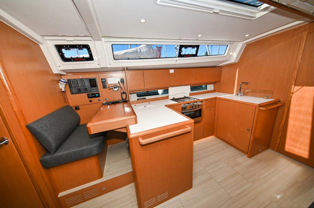 Bavaria C46 — photo 95