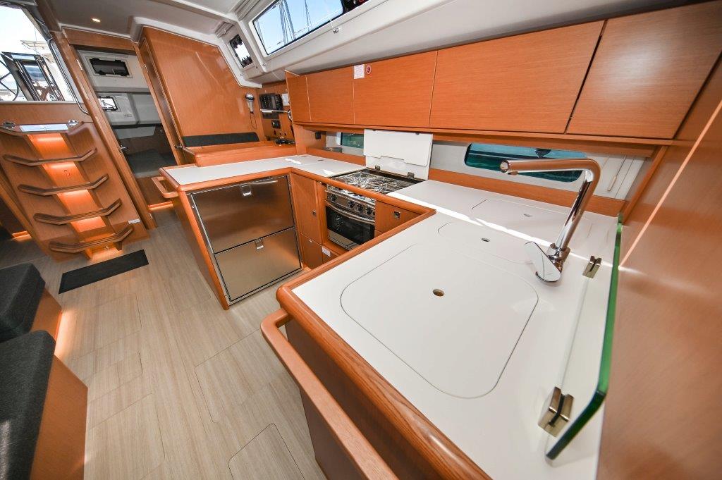 Bavaria C46 — photo 119