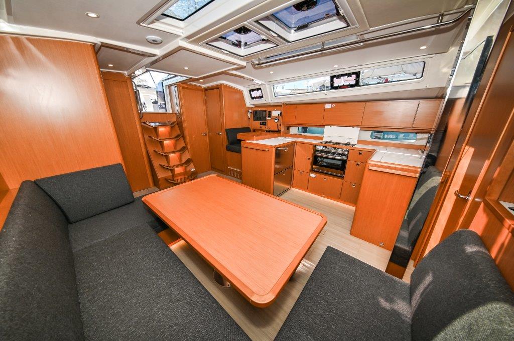 Bavaria C46 — photo 32