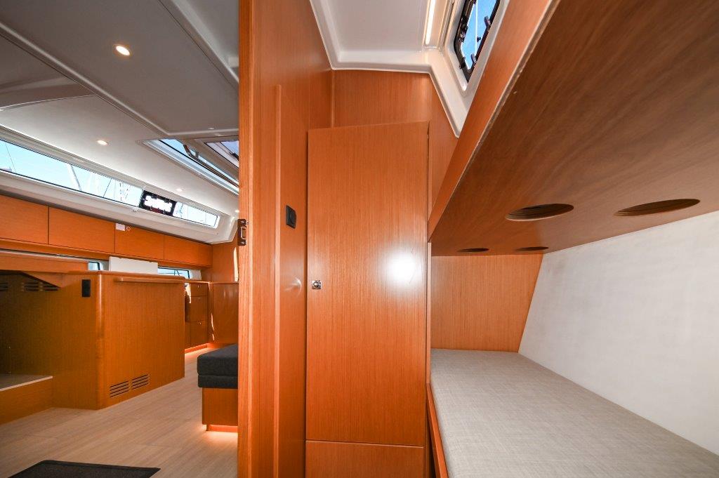 Bavaria C46 — photo 6