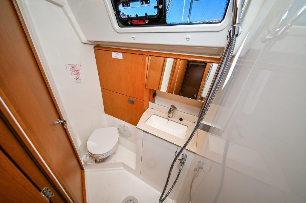 Bavaria C46 — photo 84