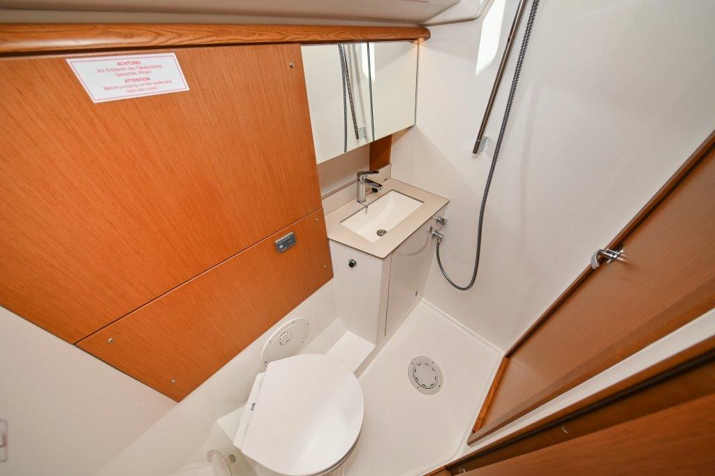 Bavaria C46 — photo 61
