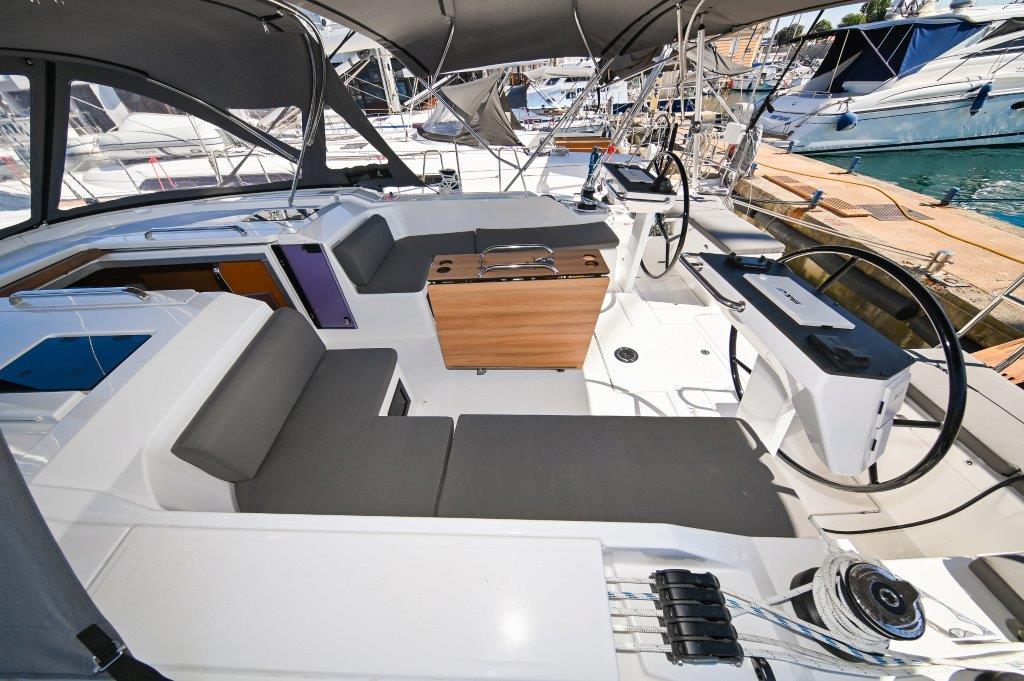 Bavaria C46 — photo 14