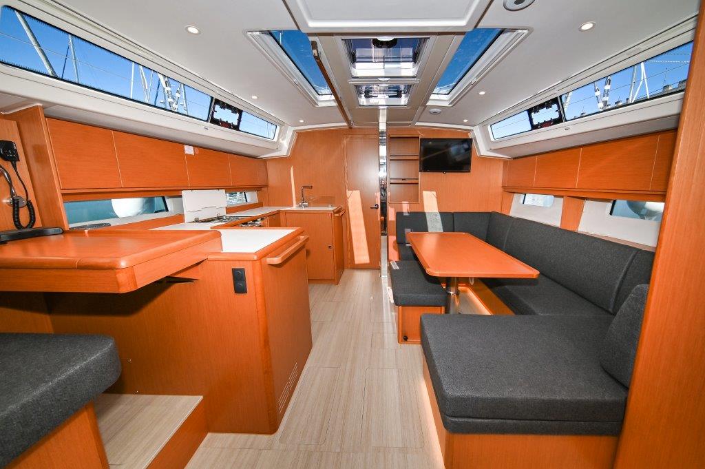 Bavaria C46 — photo 37