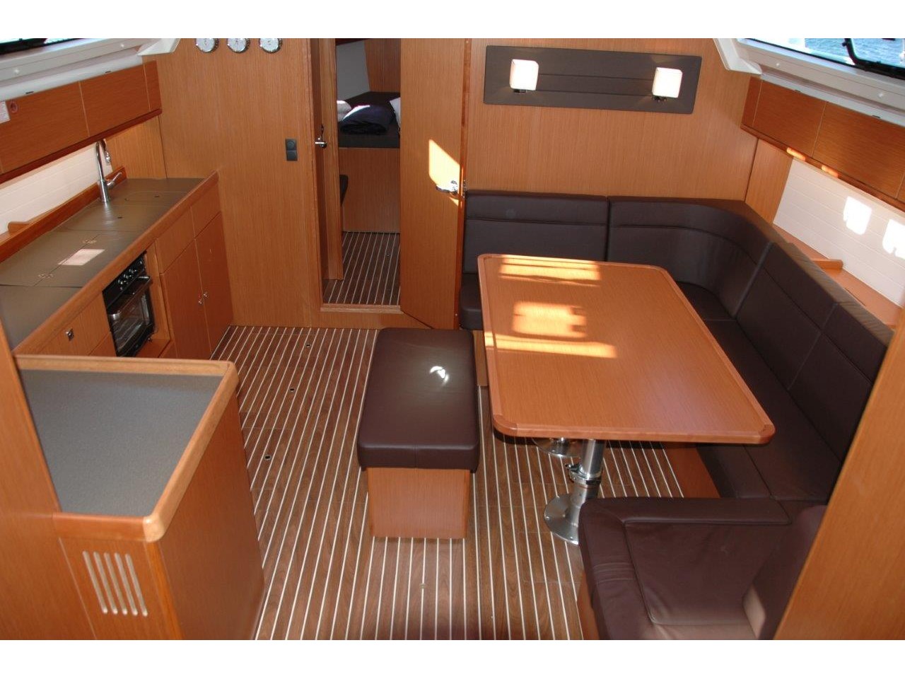 Bavaria Cruiser 46 — photo 6