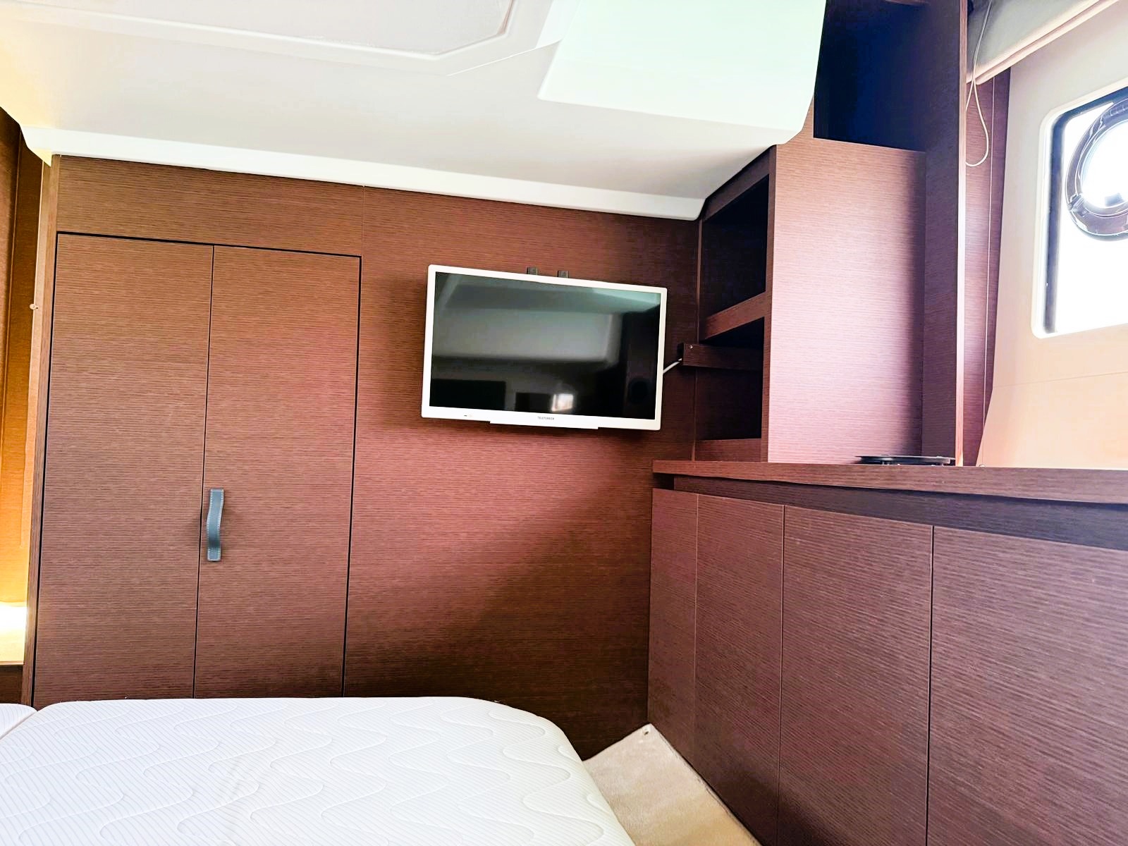 Prestige 420 S — photo 12