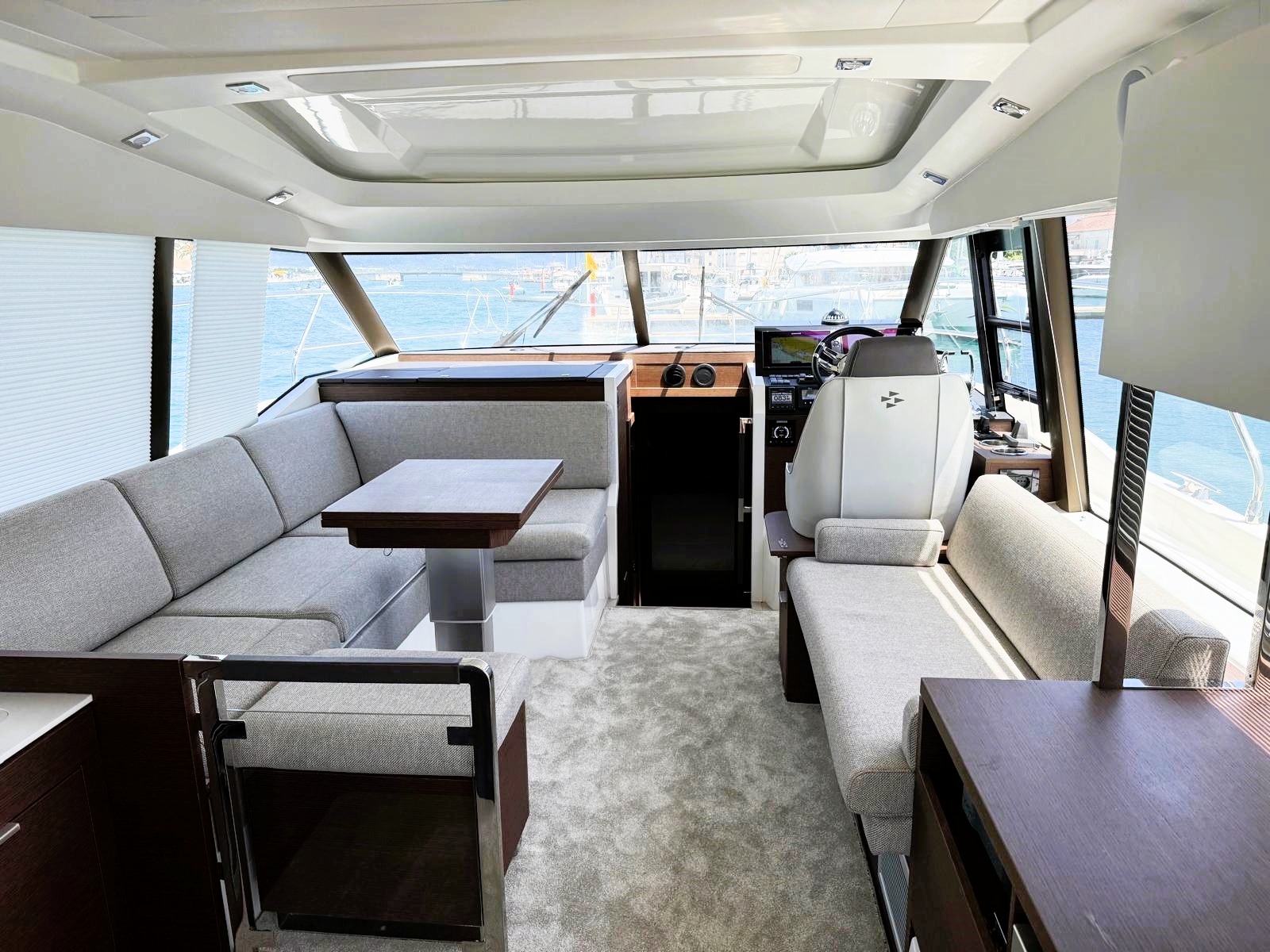 Prestige 420 S — photo 42