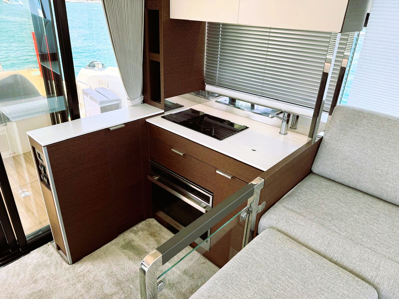 Prestige 420 S — photo 40