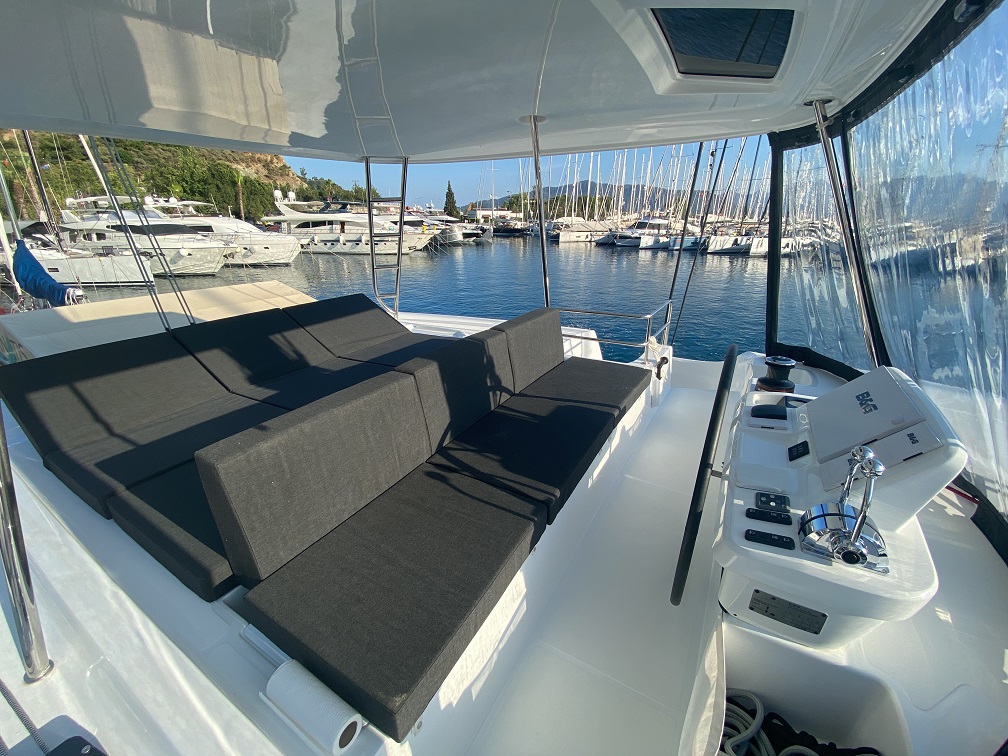 Lagoon 50 — photo 15