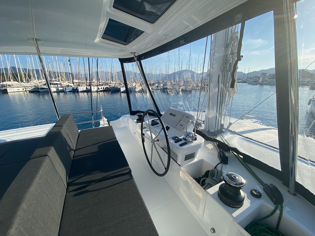 Lagoon 50 — photo 13