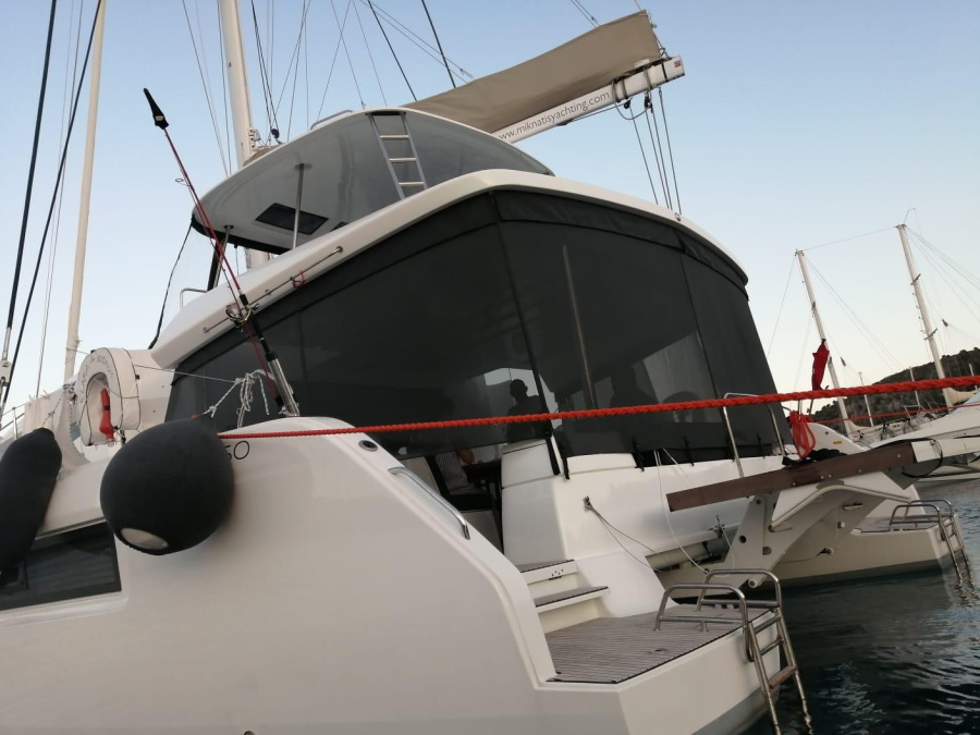 Lagoon 50 — photo 8