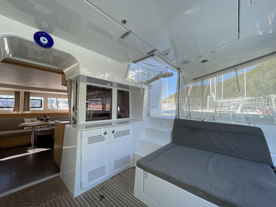 LAGOON 450 — photo 162