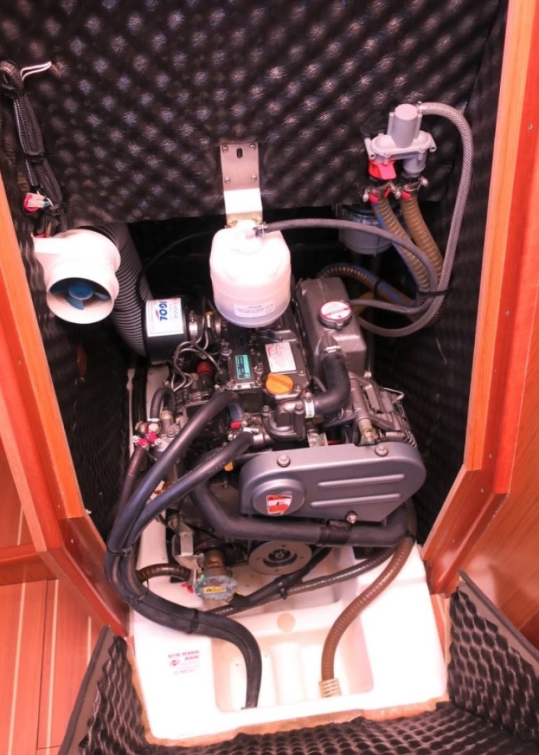 Sun Odyssey 36i — photo 11