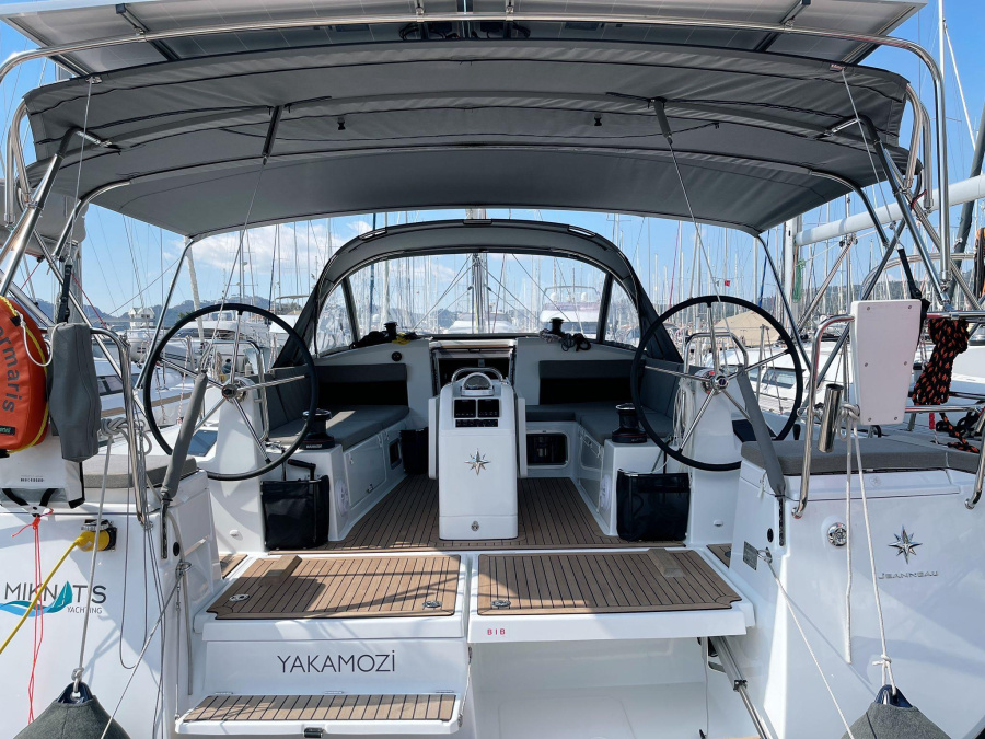 Sun Odyssey 440 — photo 4