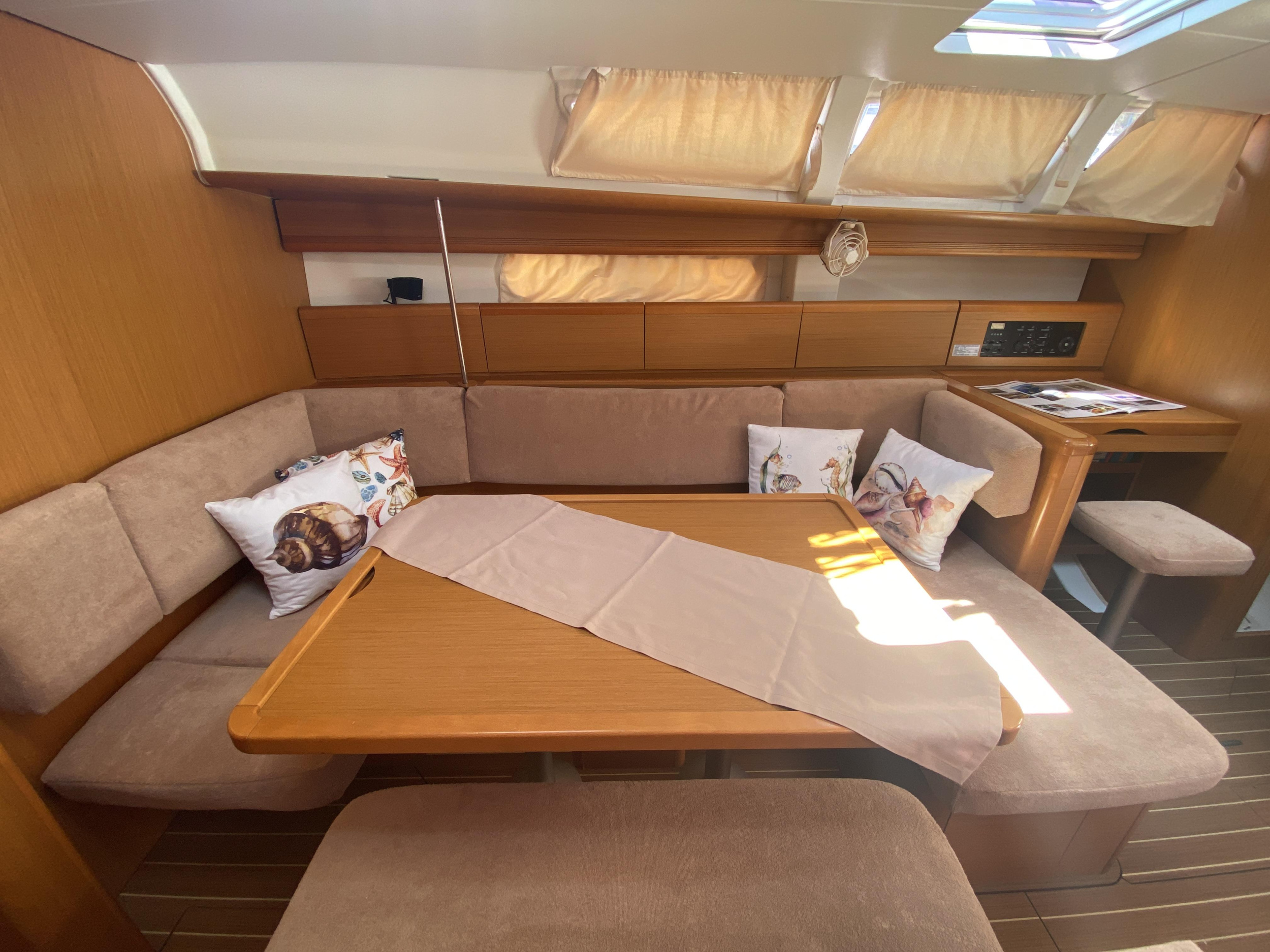 Sun Odyssey 44i — photo 8