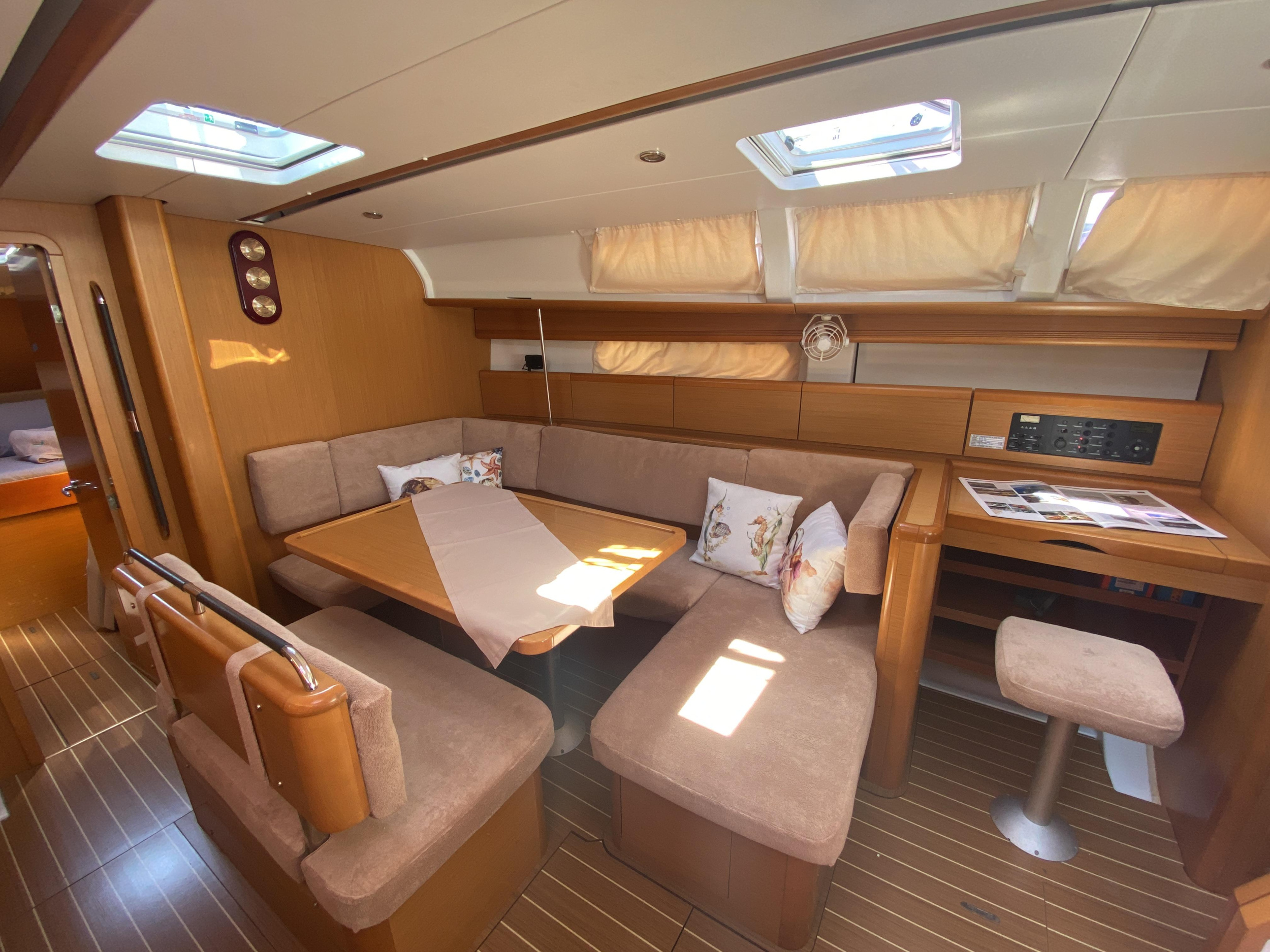 Sun Odyssey 44i — photo 5
