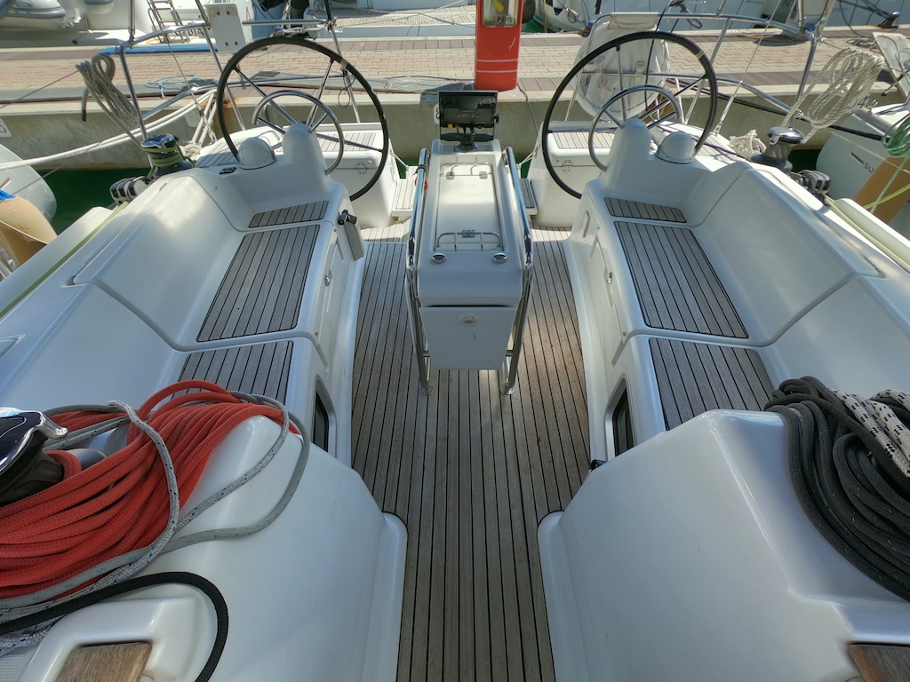 Sun Odyssey 409 — photo 2