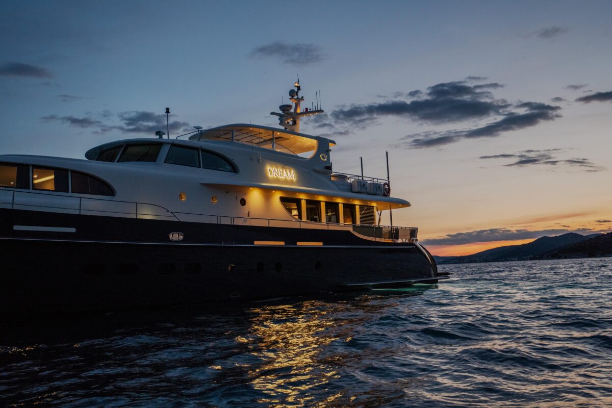 Cyrus Yachts 34M — photo 6