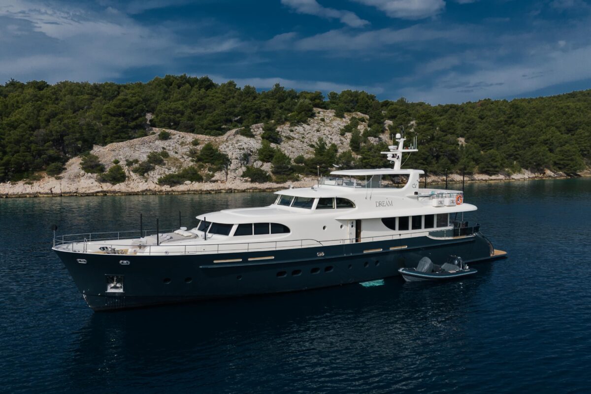 Cyrus Yachts 34M — photo 10