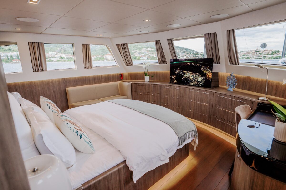 Cyrus Yachts 34M — photo 16