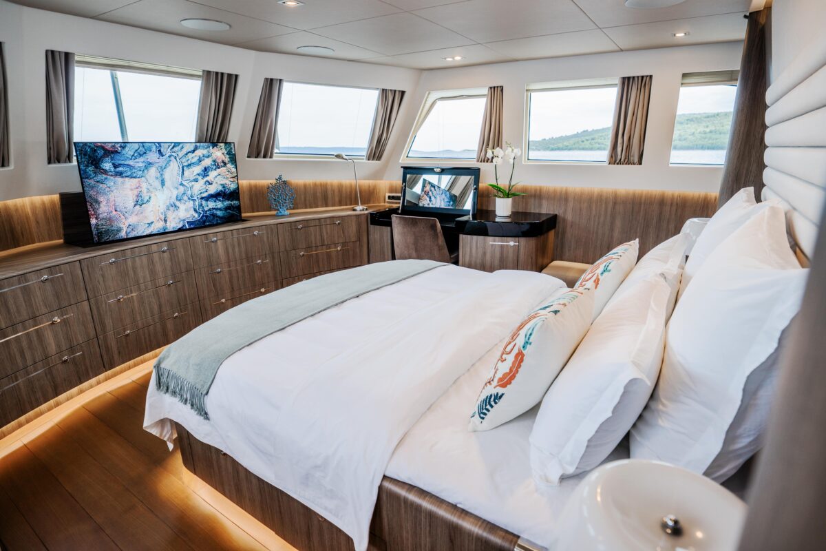 Cyrus Yachts 34M — photo 32