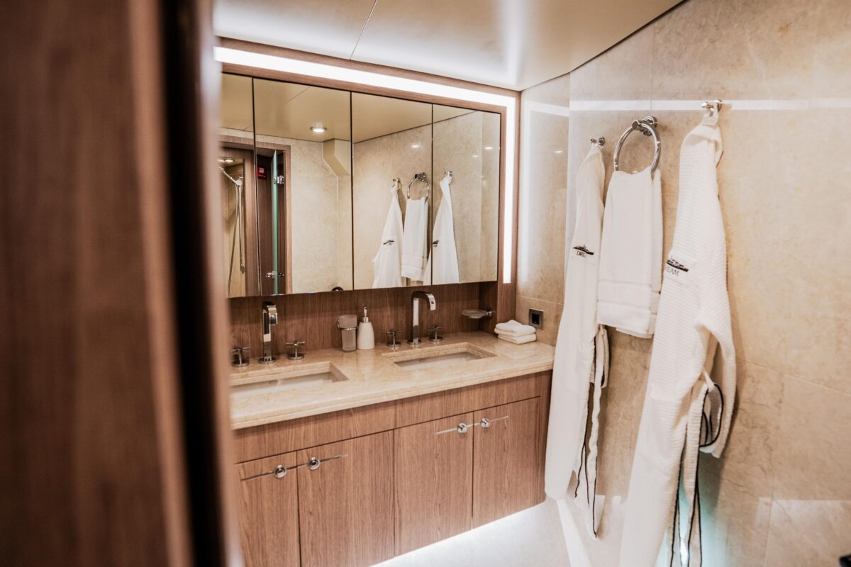 Cyrus Yachts 34M — photo 17