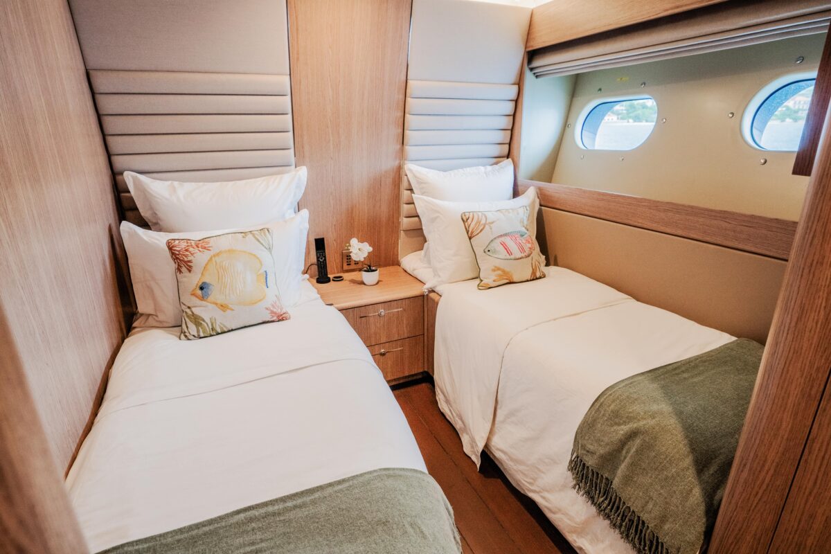 Cyrus Yachts 34M — photo 29