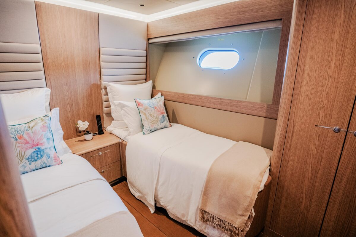 Cyrus Yachts 34M — photo 41