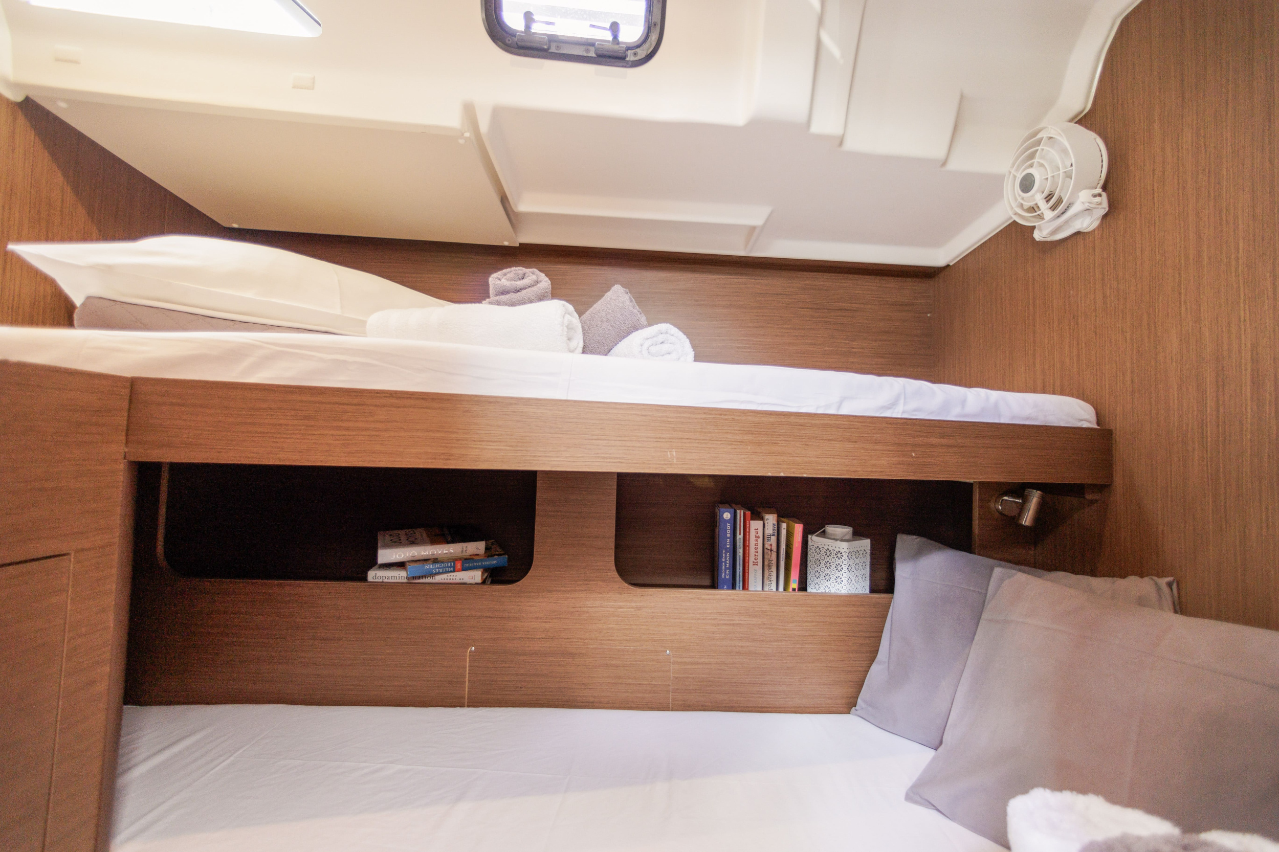 Oceanis 51.1 — photo 8