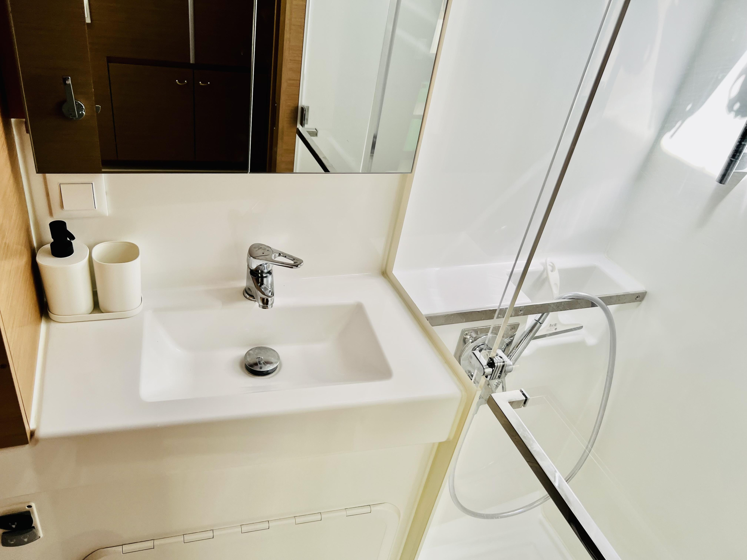 Excess 11 — photo 2