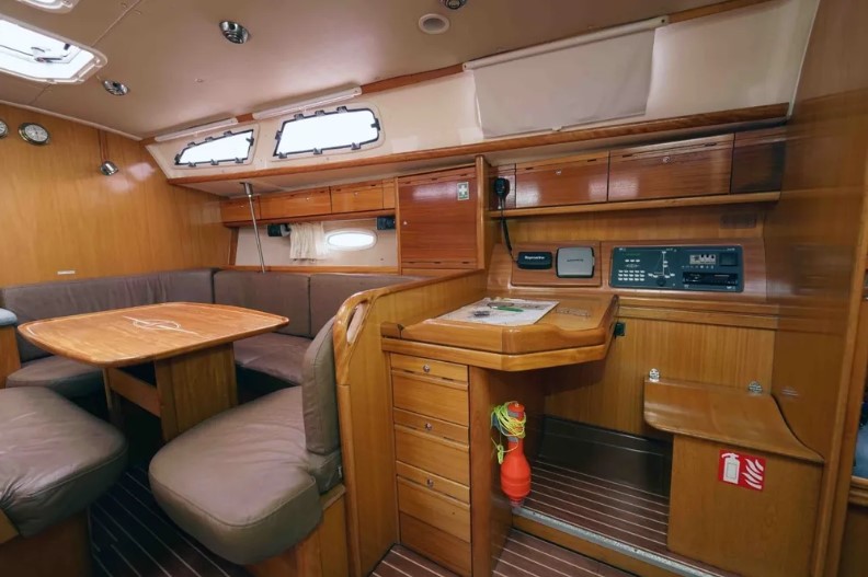 Bavaria 40 Cruiser — photo 8