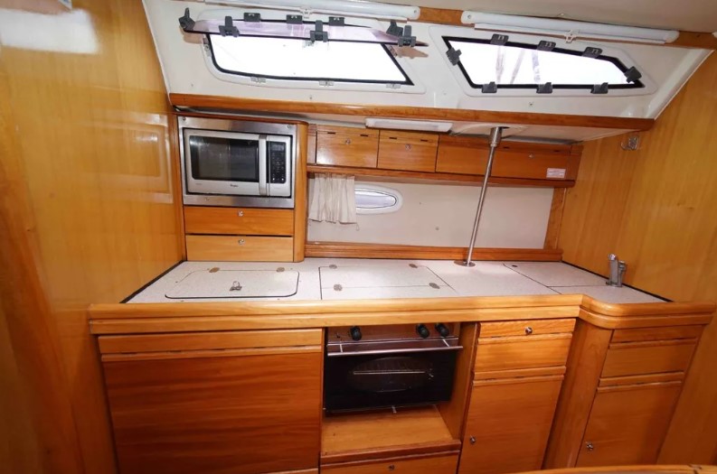 Bavaria 40 Cruiser — photo 7